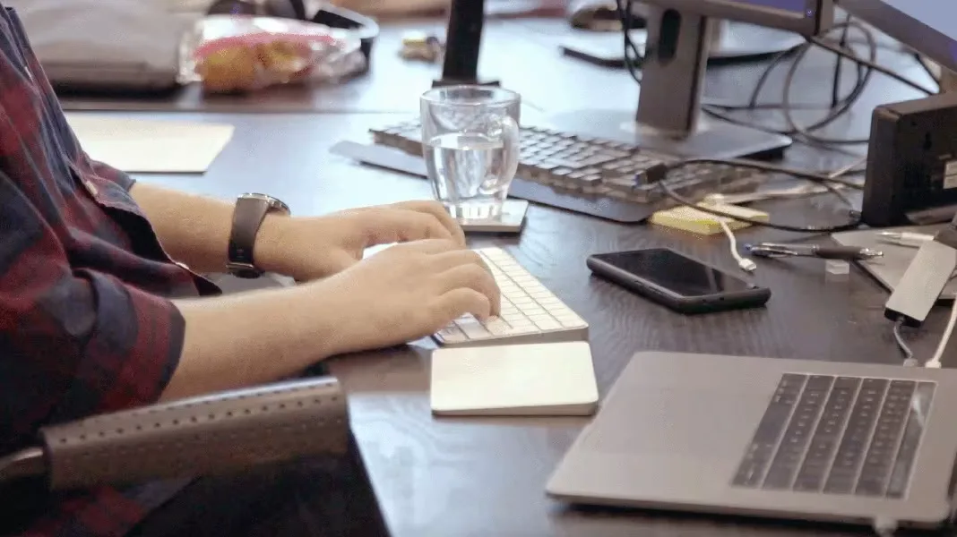 web agency typing